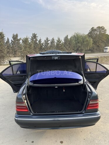 Mercedes E 270 2001, 586,000 km - 2.7 л - Ağcabədi