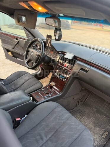 Mercedes E 220 2002, 350,000 km - 2.2 l - Cəlilabad