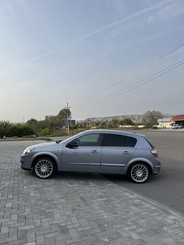 Opel Astra 2005, 225,000 km - 1.4 l - Göyçay