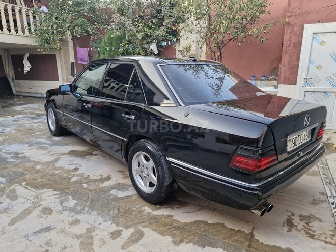 Mercedes E 220 1994, 380,000 km - 2.2 l - Bakı