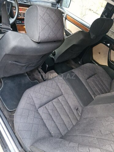 Mercedes E 220 1994, 380,000 km - 2.2 l - Bakı