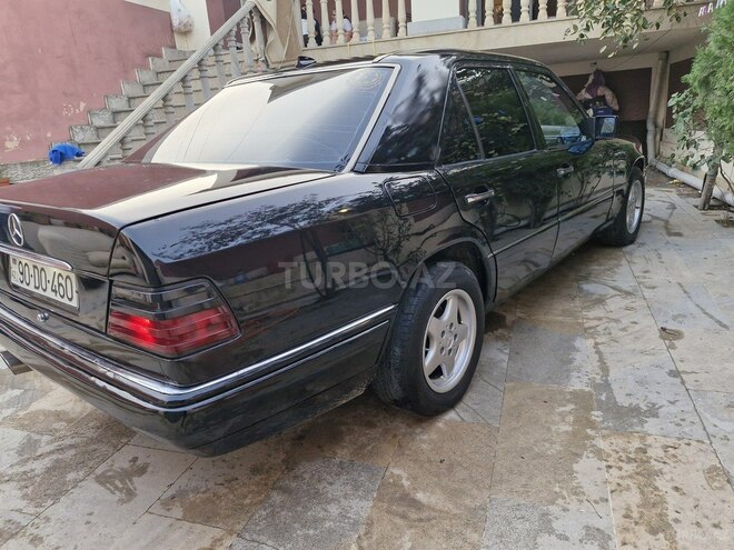 Mercedes E 220 1994, 380,000 km - 2.2 l - Bakı