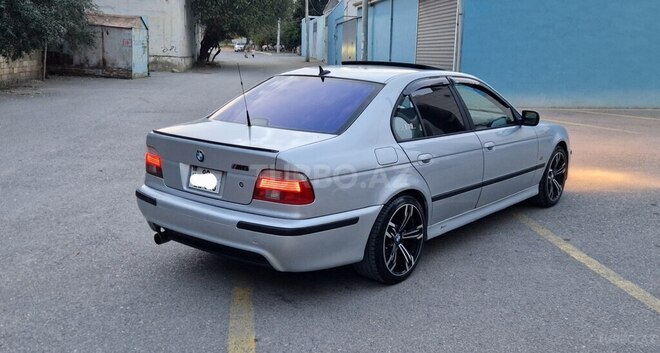 BMW 525 2001, 325,000 km - 2.5 l - Sumqayıt