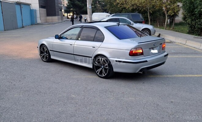 BMW 525 2001, 325,000 km - 2.5 l - Sumqayıt
