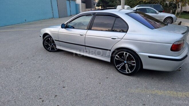 BMW 525 2001, 325,000 km - 2.5 l - Sumqayıt