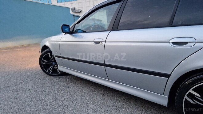 BMW 525 2001, 325,000 km - 2.5 l - Sumqayıt