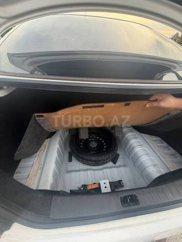 Nissan Latio 2015, 94,500 km - 1.2 l - Bərdə