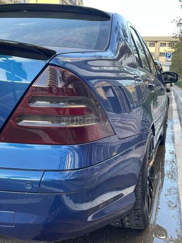 Mercedes C 320 2000, 210,000 km - 3.2 l - Bakı