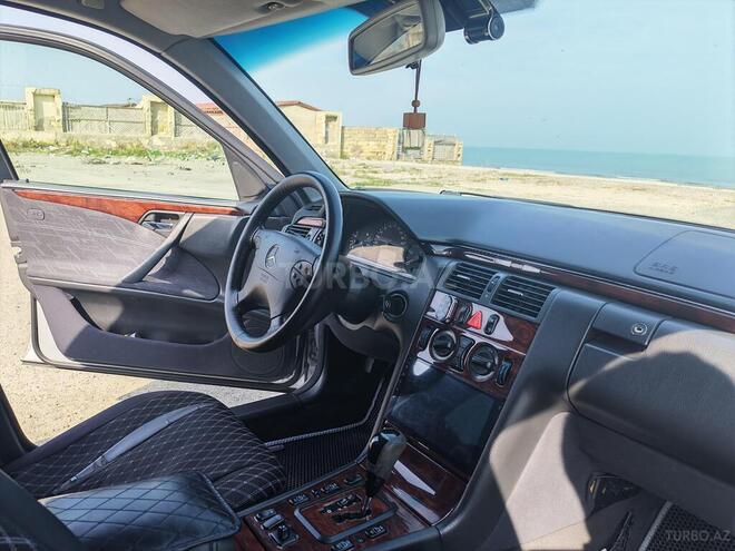 Mercedes E 220 2000, 525,000 km - 2.2 l - Xırdalan