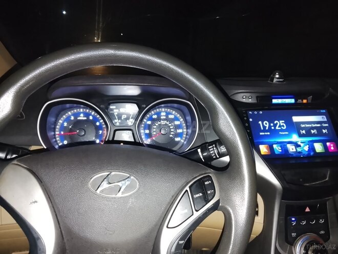 Hyundai Elantra 2012, 193,121 km - 1.8 л - Şabran
