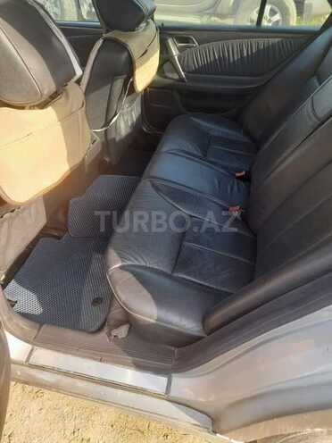 Mercedes E 220 1999, 400,000 km - 2.2 l - Bakı