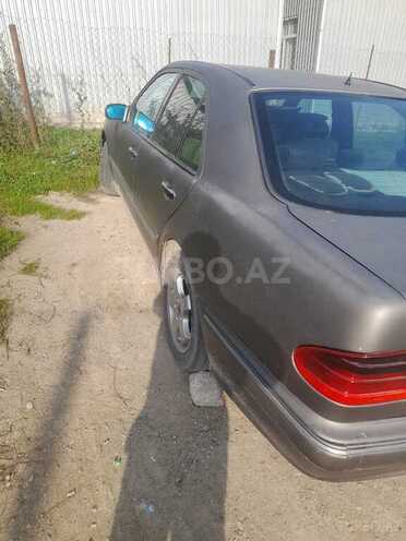 Mercedes E 220 1999, 400,000 km - 2.2 l - Bakı