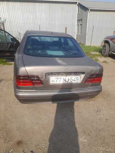 Mercedes E 220 1999, 400,000 km - 2.2 l - Bakı