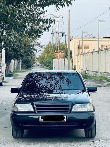 Mercedes C 200 1993, 453,267 km - 2.0 l - Yevlax