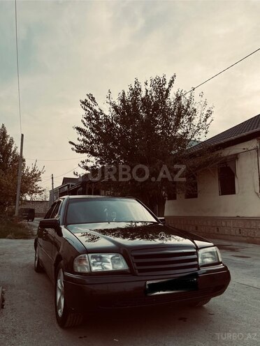 Mercedes C 200 1993, 453,267 km - 2.0 l - Yevlax