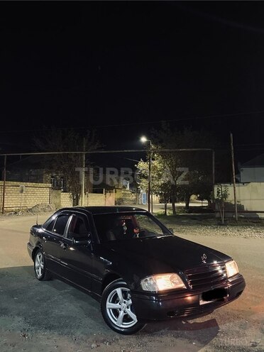 Mercedes C 200 1993, 453,267 km - 2.0 l - Yevlax