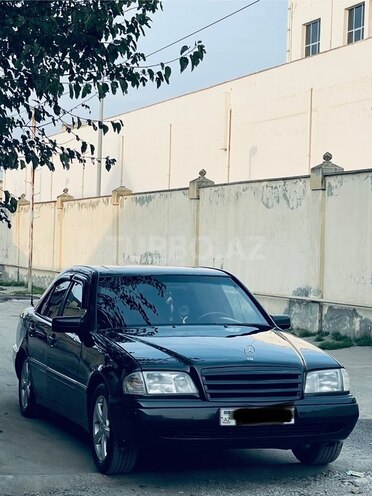 Mercedes C 200 1993, 453,267 km - 2.0 l - Yevlax