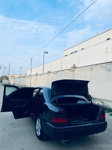 Mercedes C 200 1993, 453,267 km - 2.0 l - Yevlax