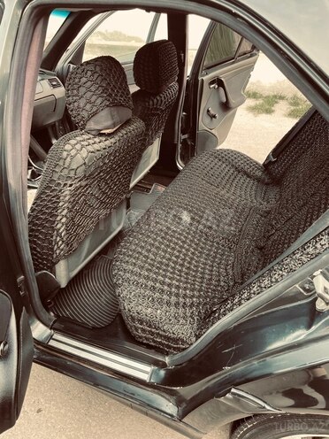 Mercedes C 200 1993, 453,267 km - 2.0 l - Yevlax