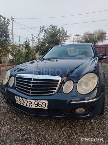 Mercedes E 240 2004, 423,000 km - 2.6 l - Salyan