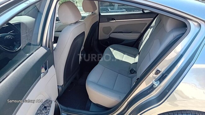 Hyundai Elantra 2019, 119,800 km - 2.0 l - Bakı