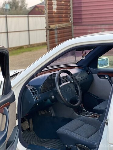 Mercedes C 200 1994, 564,603 km - 2.0 l - Lənkəran