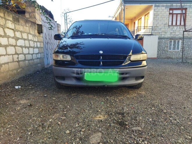 Chrysler Voyager 1996, 300,000 km - 2.5 l - Tovuz