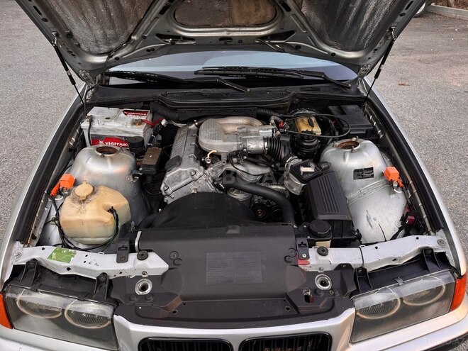 BMW 318 1993, 386,000 km - 1.8 l - Bakı