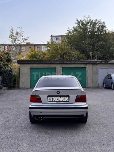 BMW 318 1993, 386,000 km - 1.8 l - Bakı