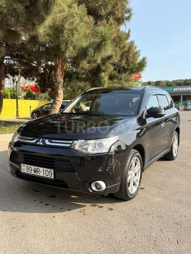 Mitsubishi Outlander 2014, 266,000 km - 2.4 л - Bakı