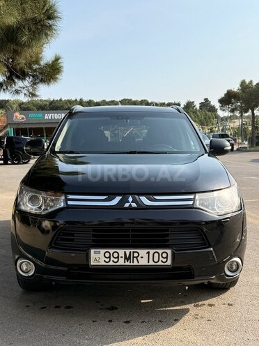 Mitsubishi Outlander 2014, 266,000 km - 2.4 л - Bakı