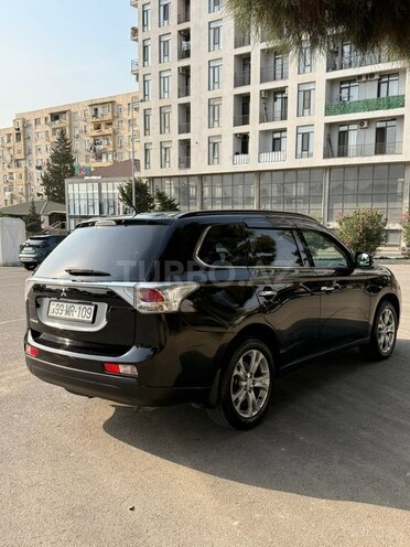 Mitsubishi Outlander 2014, 266,000 km - 2.4 л - Bakı