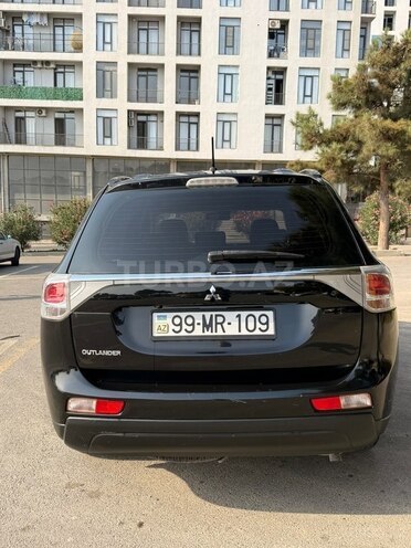 Mitsubishi Outlander 2014, 266,000 km - 2.4 л - Bakı