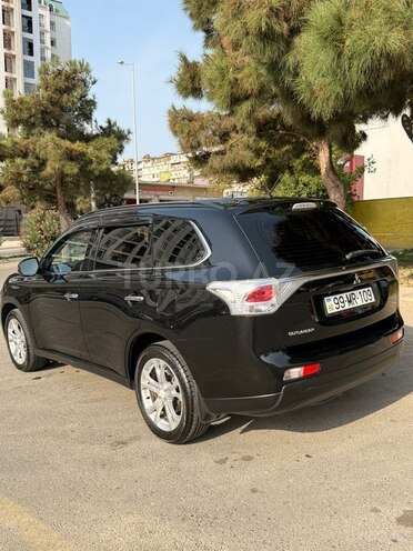 Mitsubishi Outlander 2014, 266,000 km - 2.4 л - Bakı