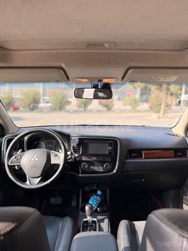 Mitsubishi Outlander 2014, 266,000 km - 2.4 л - Bakı