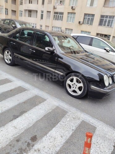 Mercedes E 280 2000, 269,000 km - 2.8 l - Bakı