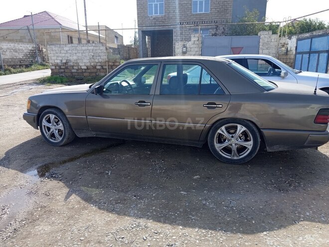 Mercedes 200 E 1988, 365,703 km - 2.0 l - Bakı