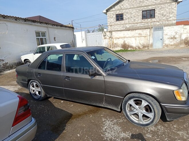 Mercedes 200 E 1988, 365,703 km - 2.0 l - Bakı