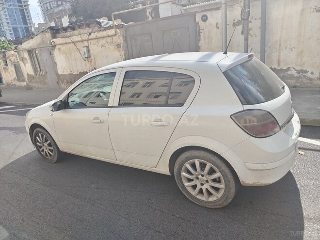 Opel Astra 2009, 335,000 km - 1.4 l - Bakı