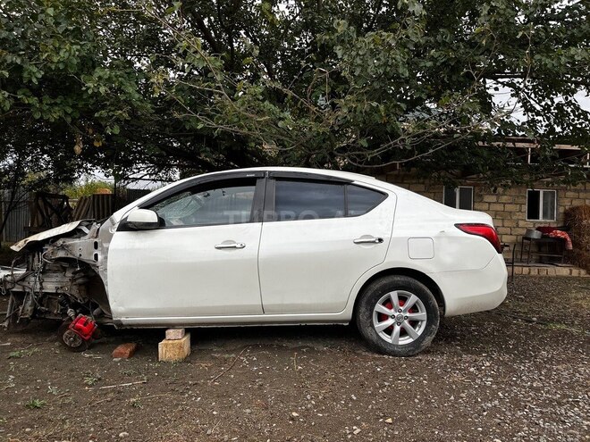 Nissan Sunny 2012, 220,000 km - 1.5 l - Bakı