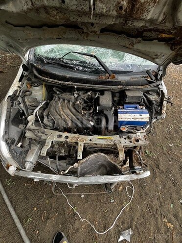 Nissan Sunny 2012, 220,000 km - 1.5 l - Bakı
