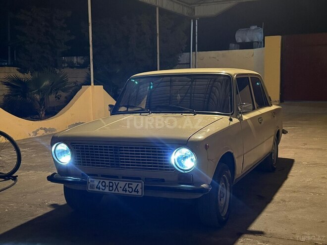 LADA (VAZ) 21011 1979, 80,000 km - 1.3 l - Saatlı