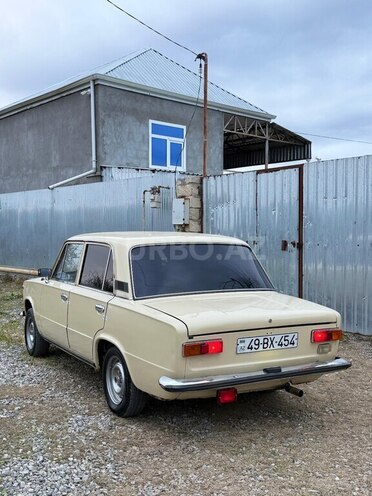 LADA (VAZ) 21011 1979, 80,000 km - 1.3 l - Saatlı