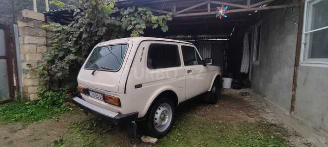 LADA (VAZ) Niva 1989, 895,000 km - 1.7 l - Qusar