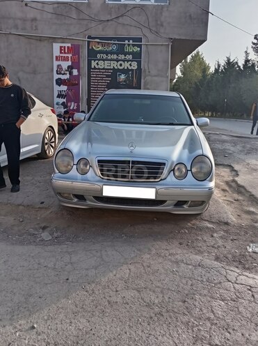 Mercedes E 200 2000, 330,000 km - 2.0 l - Bakı
