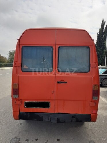 Mercedes 208 D 1991, 210,000 km - 2.3 l - Samux