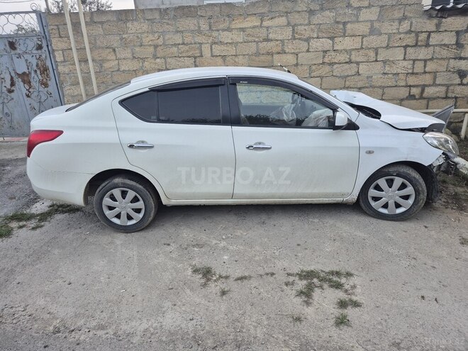 Nissan Sunny 2012, 453,700 km - 1.5 l - Salyan