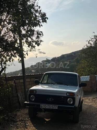 LADA (VAZ) Niva 2006, 260,000 km - 1.7 l - Lerik