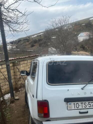 LADA (VAZ) Niva 2006, 260,000 km - 1.7 l - Lerik