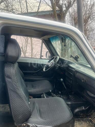 LADA (VAZ) Niva 2006, 260,000 km - 1.7 l - Lerik